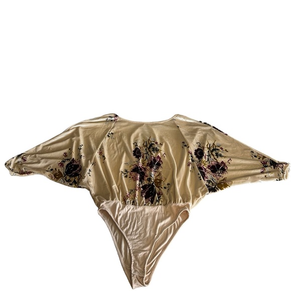 Intimately Free People Body Slouchy Velvet Oversized Ivory Floral Bodysuit Small - Picture 4 of 13